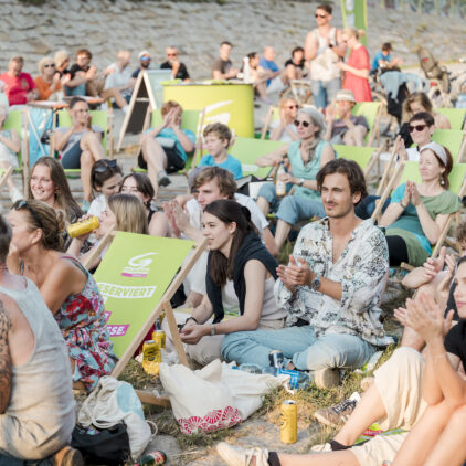 Publikum bei Musik am Fluss