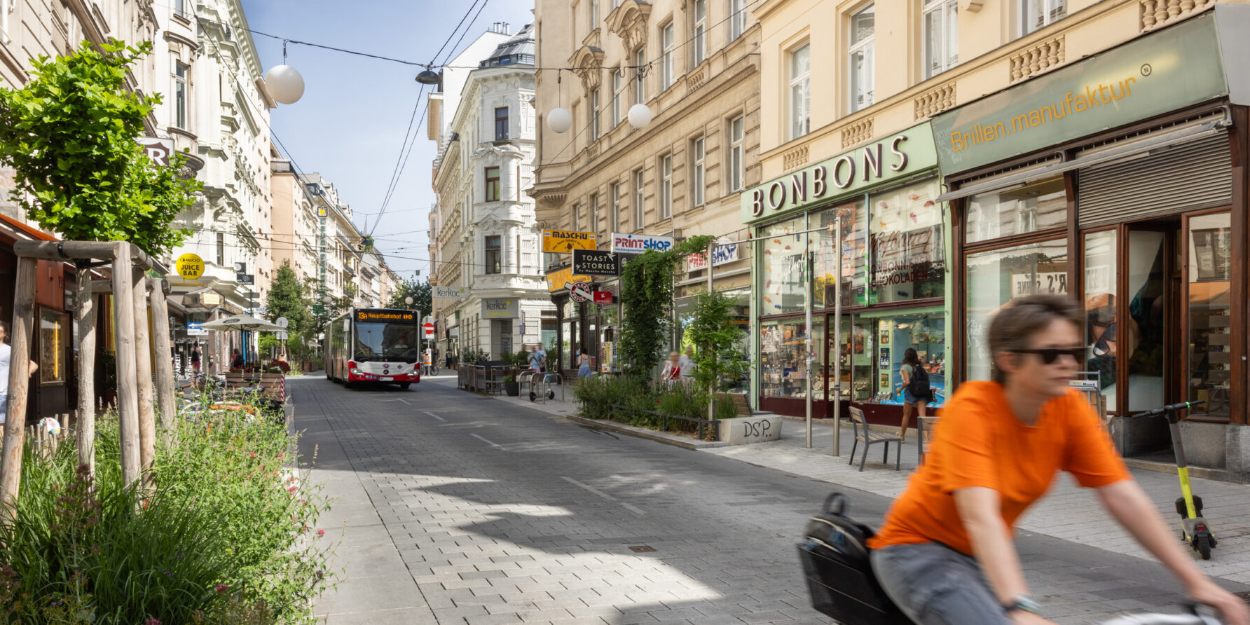 Foto der neugestalteten Neubaugasse
